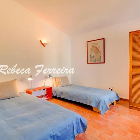 Caramu - Rustic 3 Bedroom With Private Pool And Great Seaviews *
